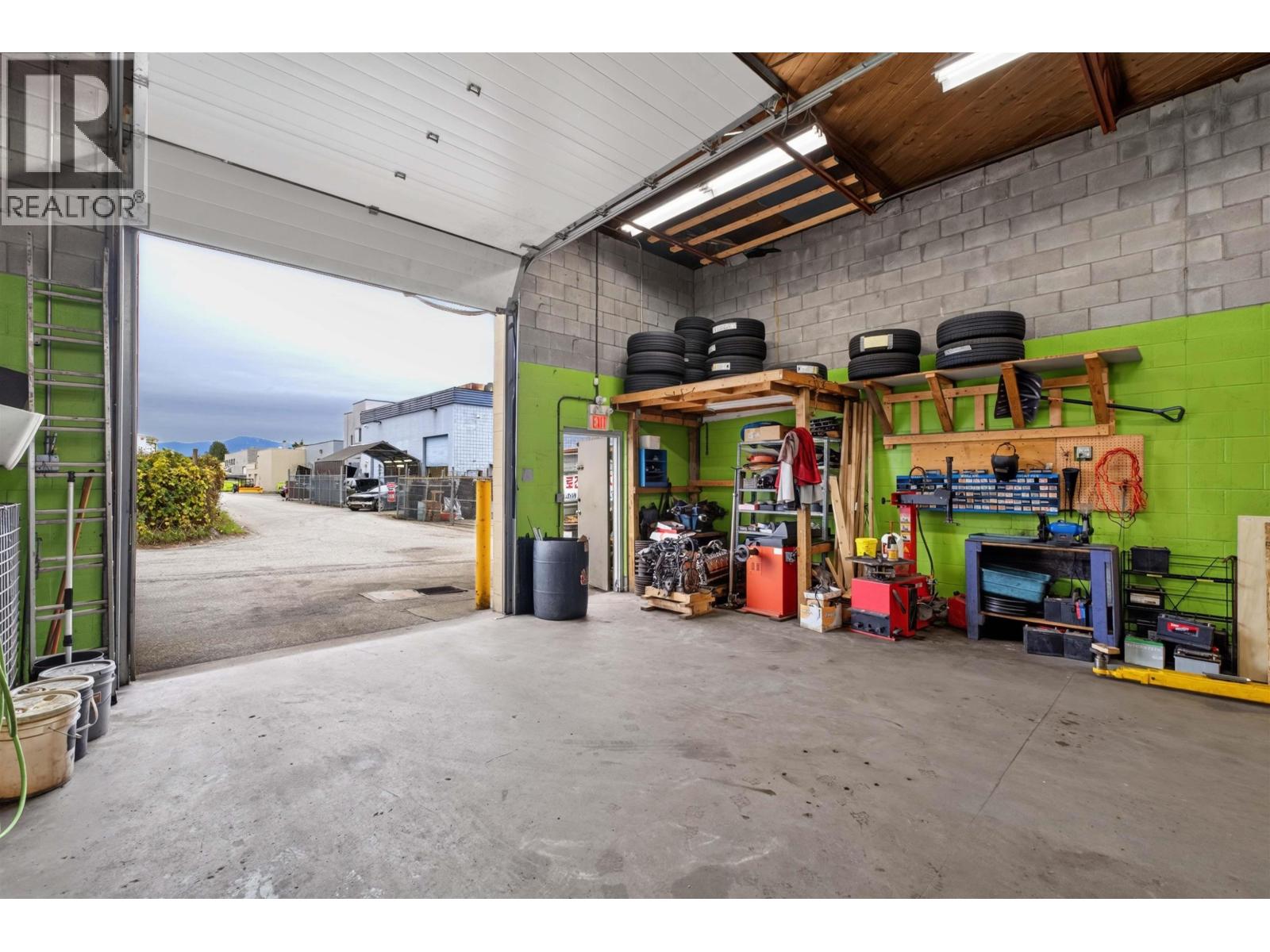 5757 Beresford Street Property Photo 8