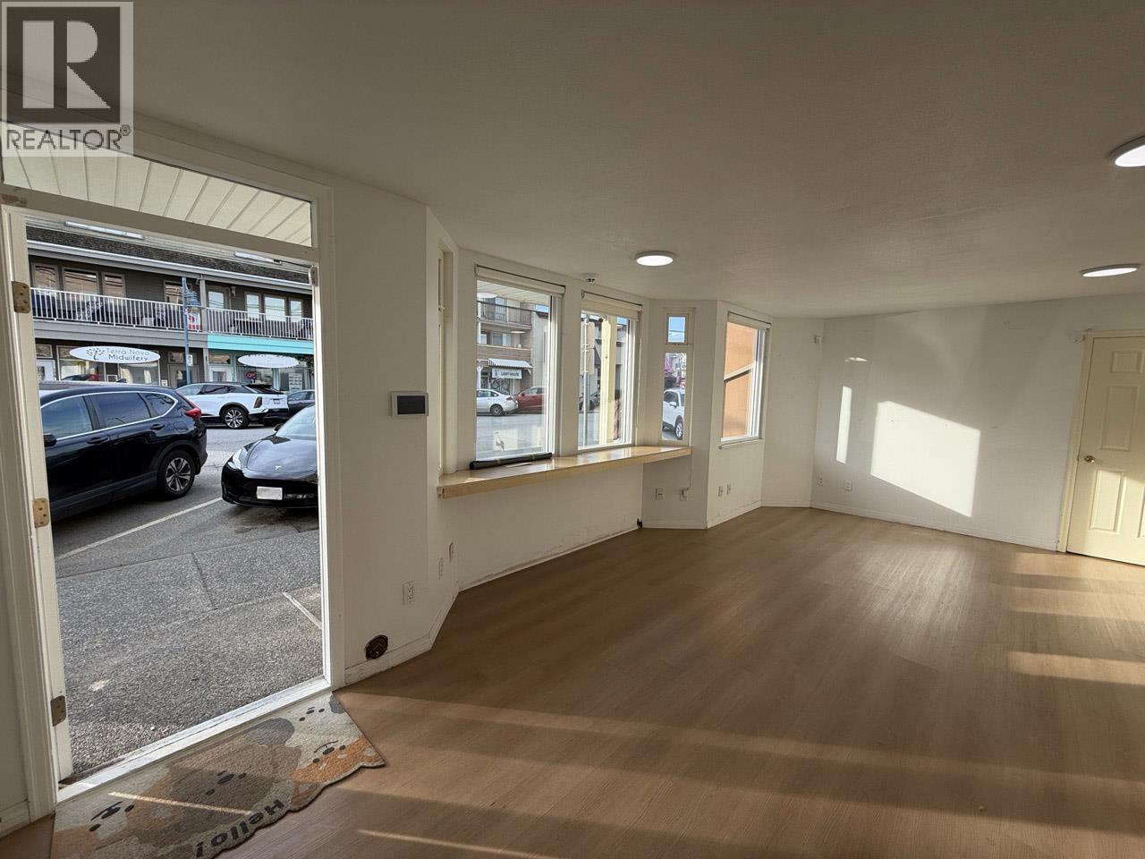 100 12040 2nd Avenue Property Photo 3