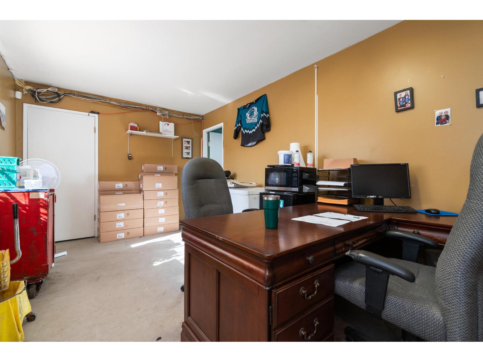 7323 Pioneer Avenue Property Photo 17