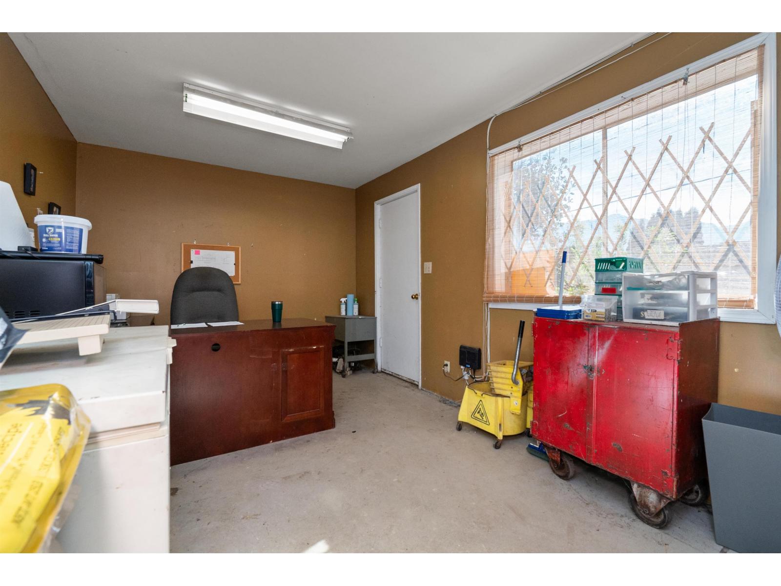 7323 Pioneer Avenue Property Photo 18