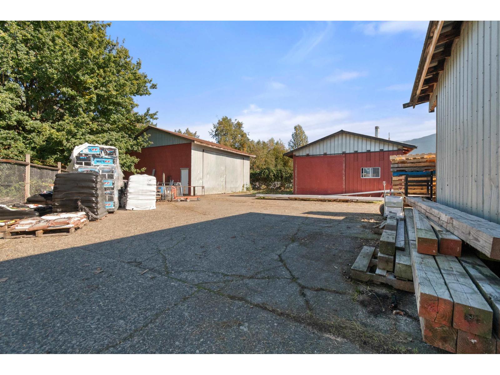 7323 Pioneer Avenue Property Photo 21