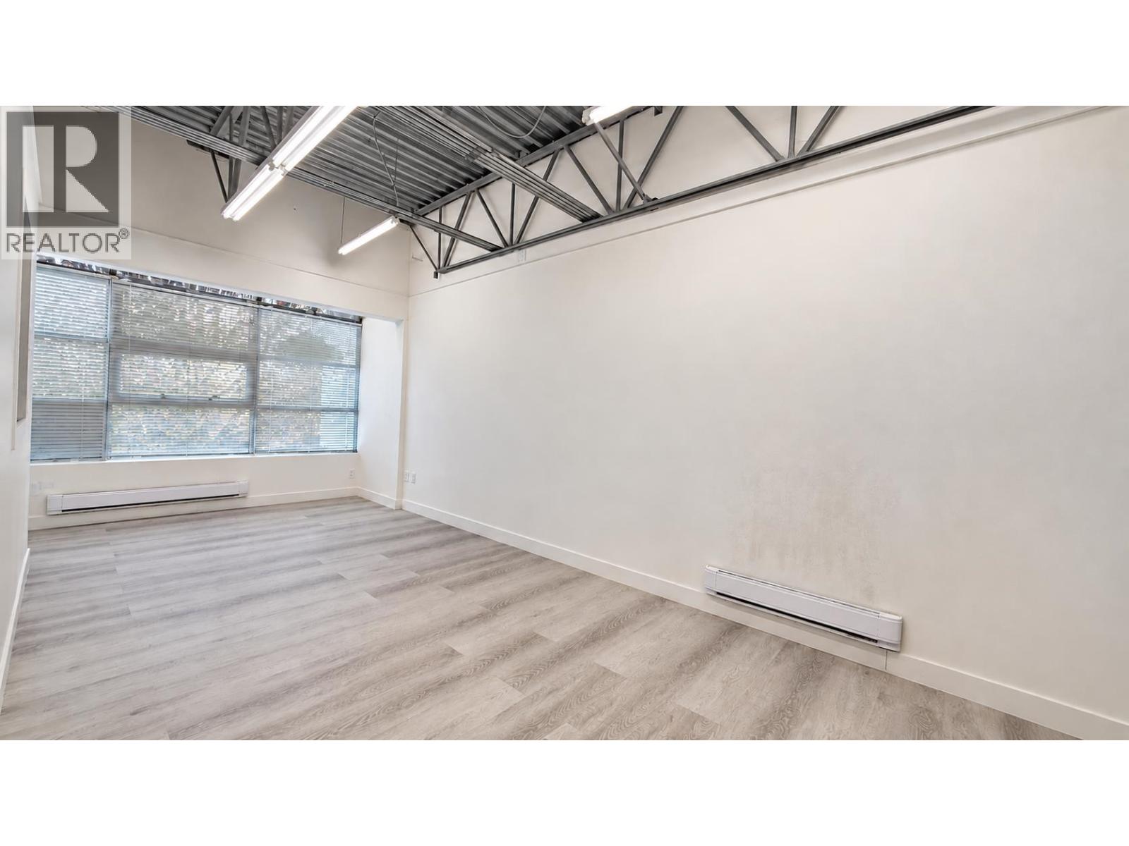 210 11181 Voyageur Way Property Photo 3