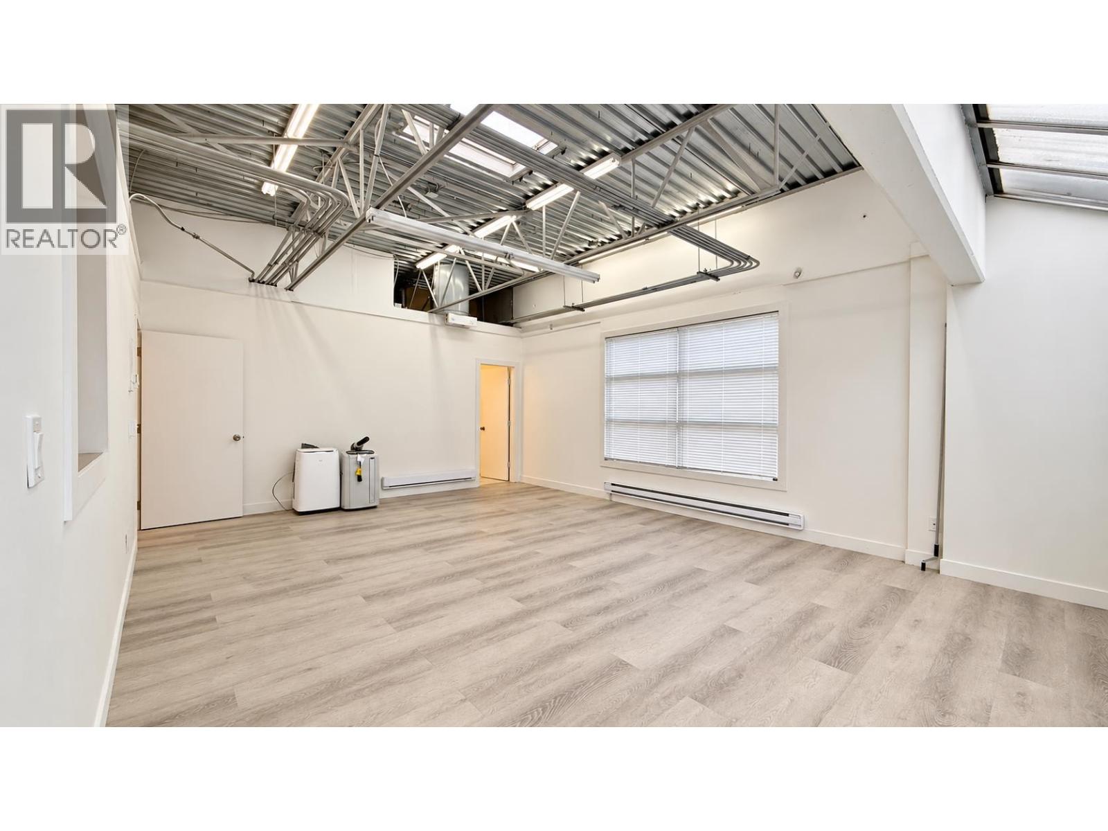 210 11181 Voyageur Way Property Photo 6