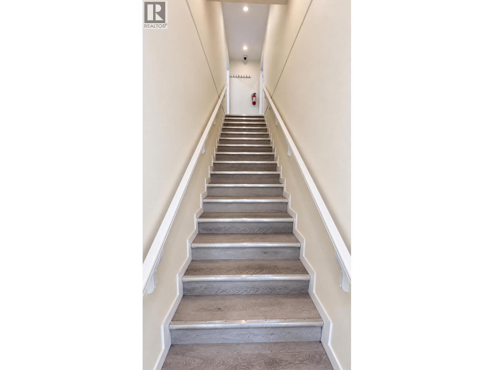 210 11181 Voyageur Way Property Photo 8
