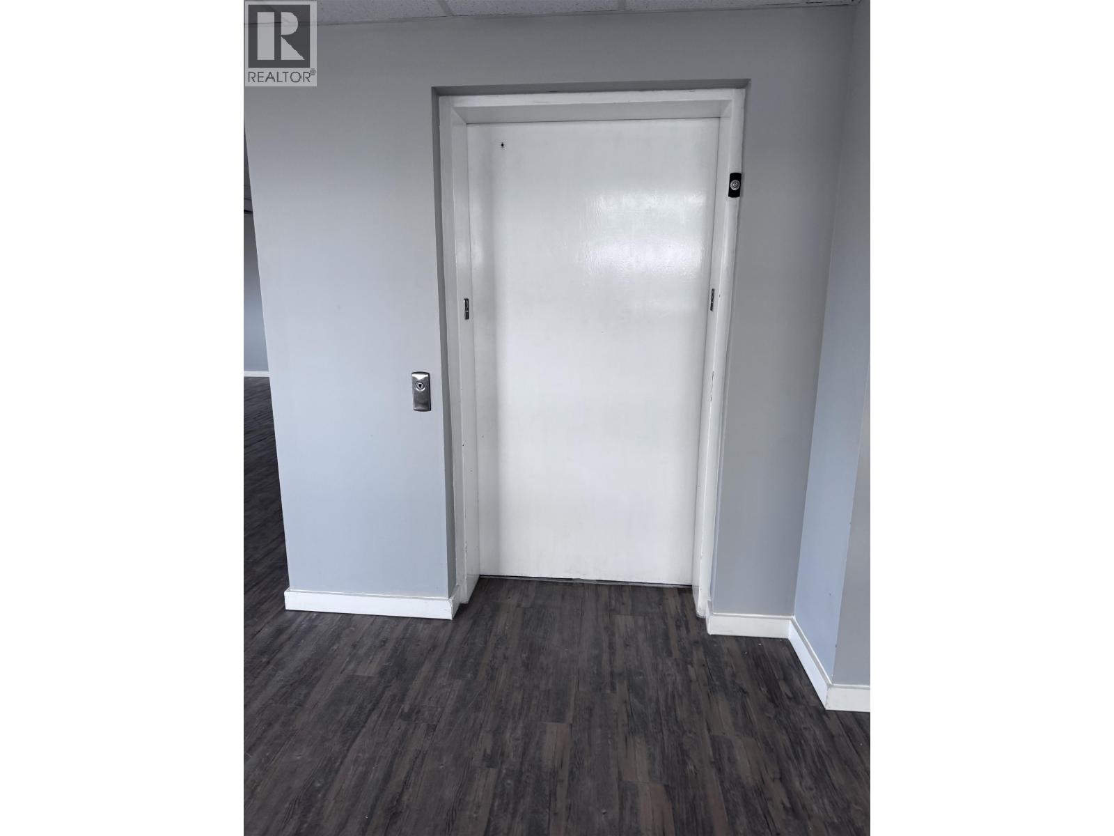 1511 3rd Avenue Property Photo 9