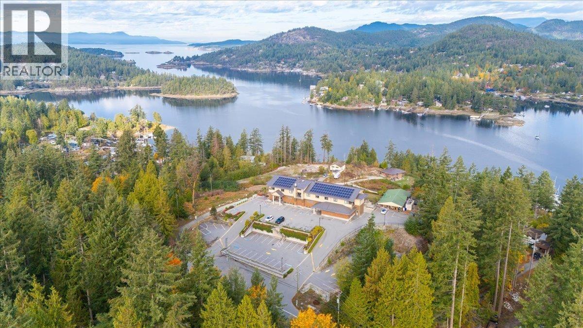 12671 Sunshine Coast Highway Property Photo 4
