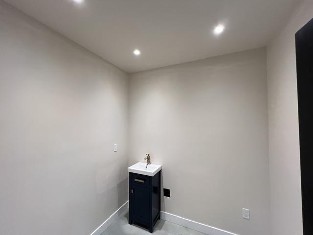 C310 20178 96 Avenue Property Photo 11