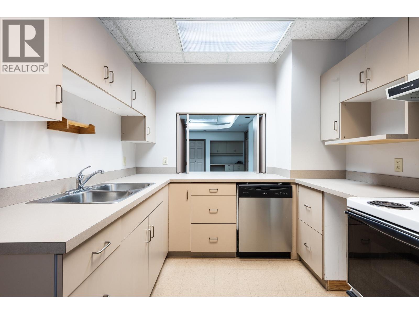 280 7580 River Road Property Photo 10