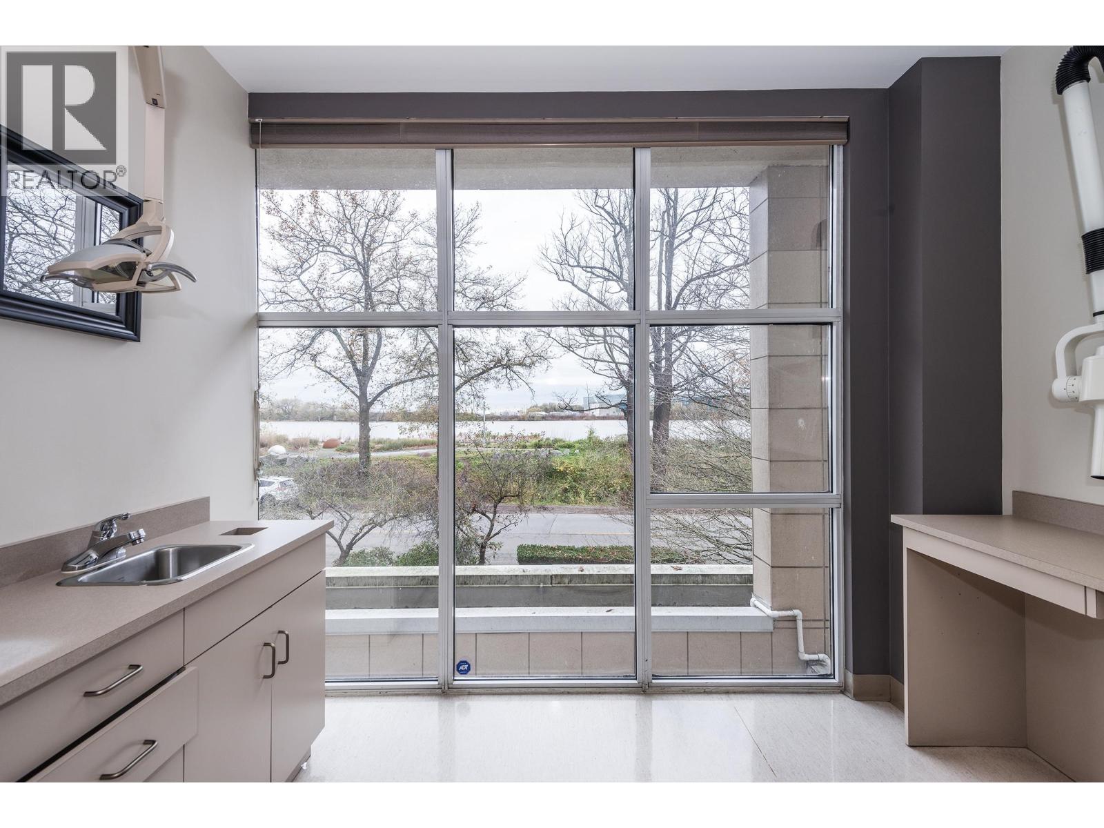 280 7580 River Road Property Photo 12