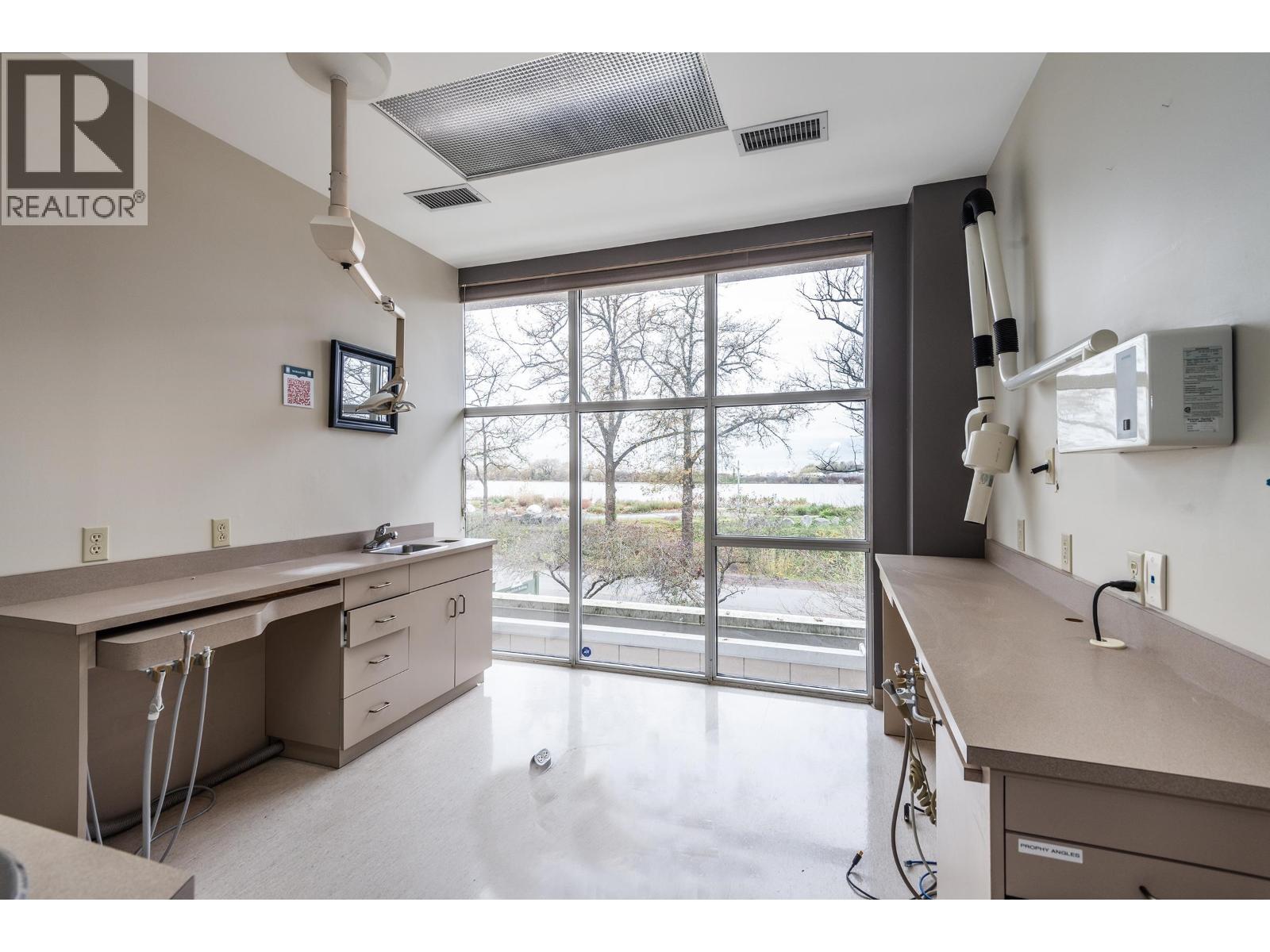 280 7580 River Road Property Photo 13