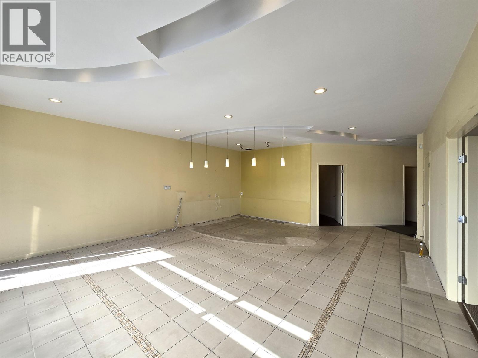 170 8351 Alexandra Road Property Photo 7