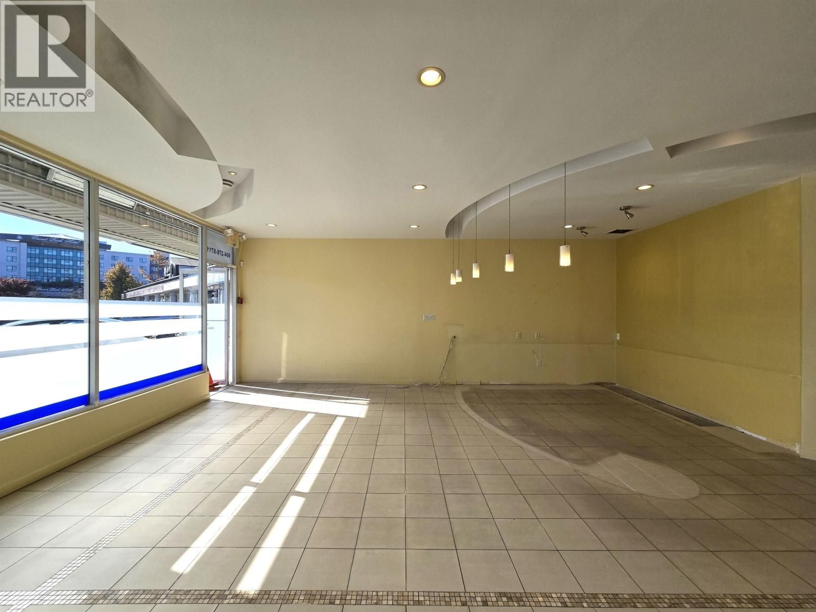 170 8351 Alexandra Road Property Photo 9