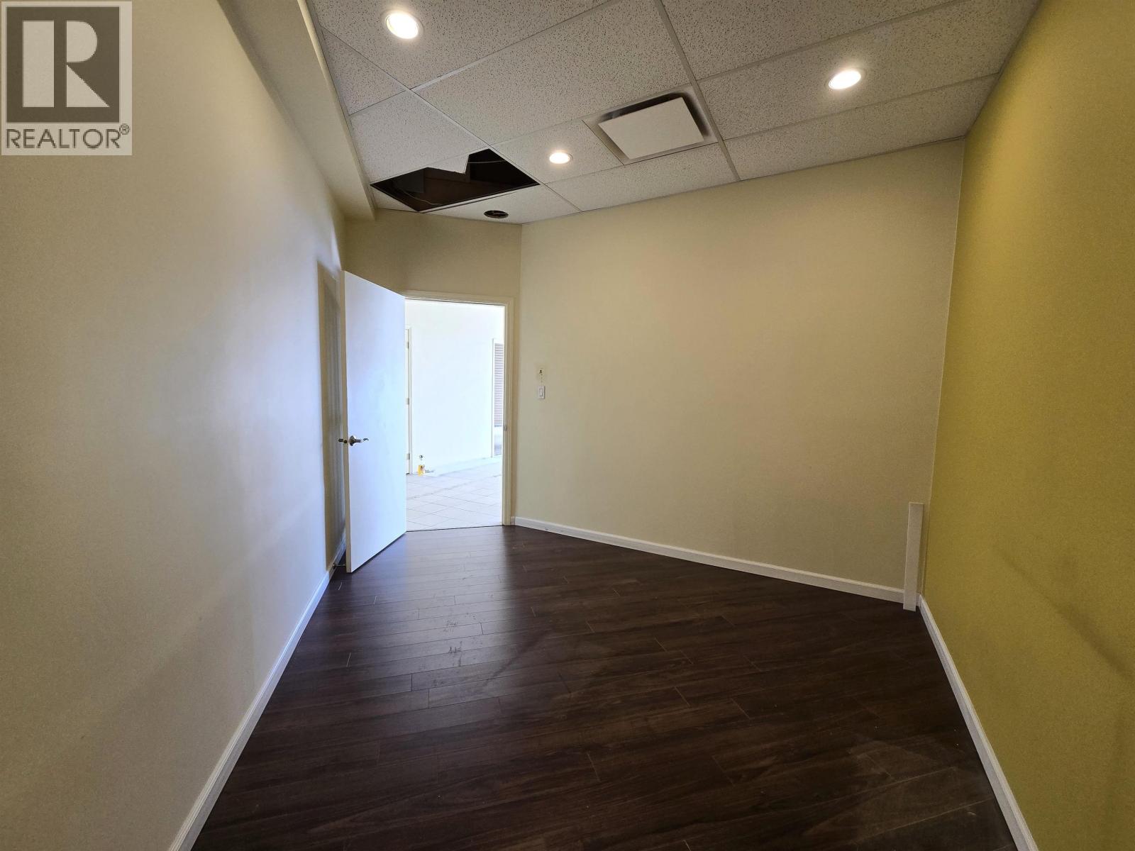 170 8351 Alexandra Road Property Photo 15