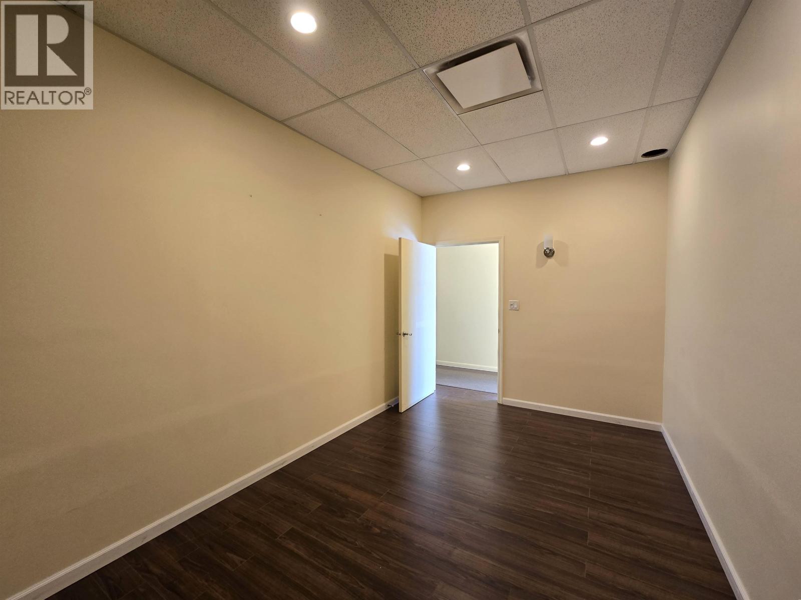 170 8351 Alexandra Road Property Photo 17