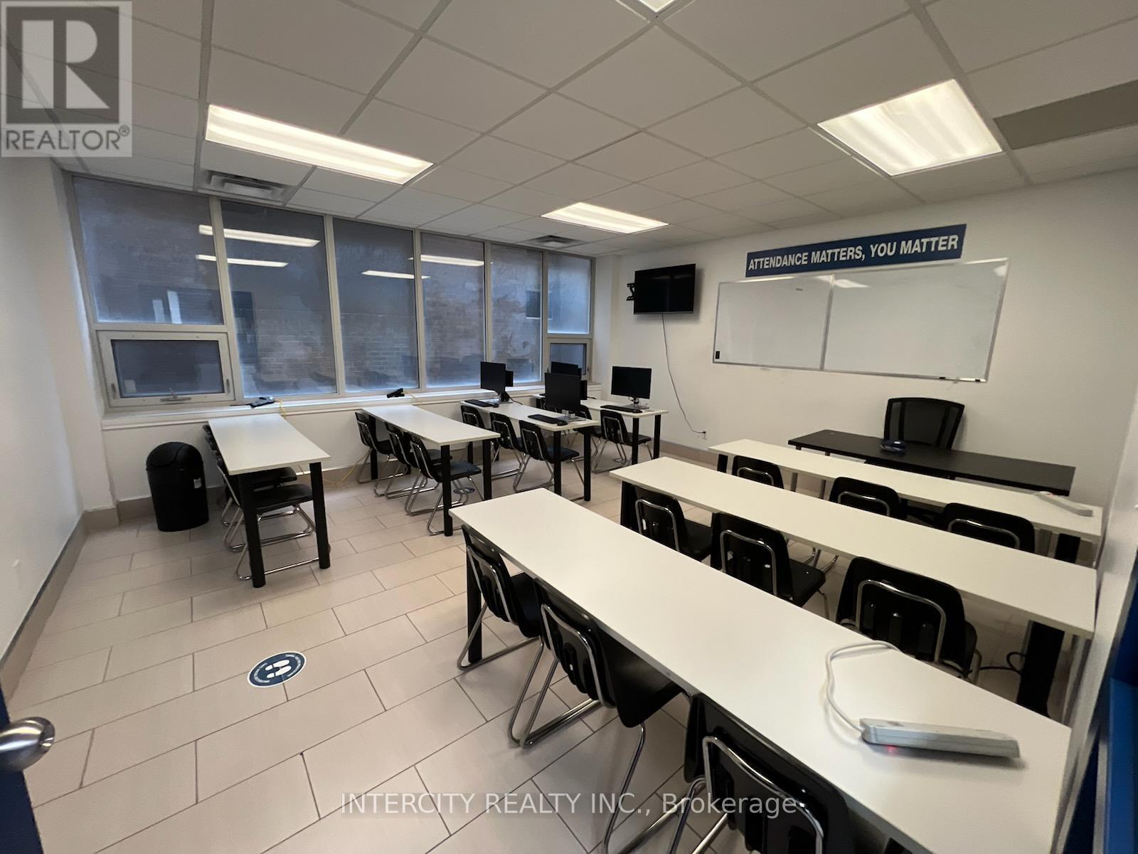 200 - 20 Eglinton Avenue E Property Photo 5