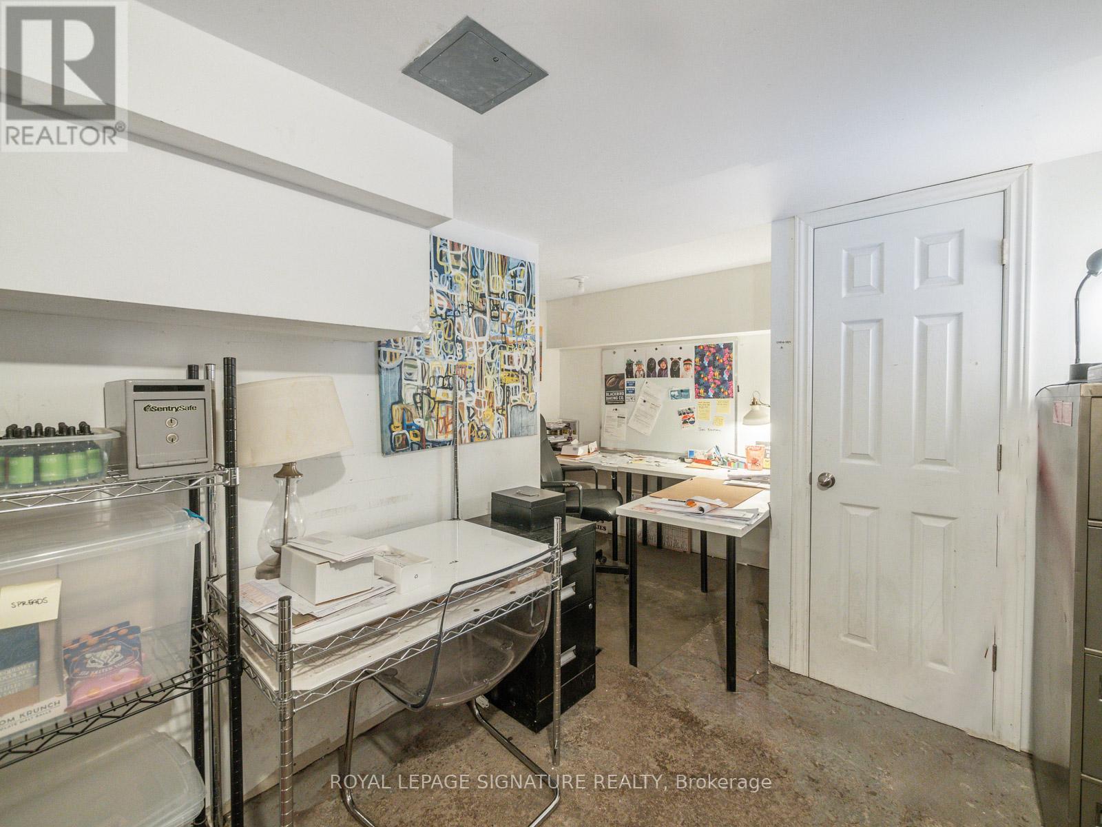 1st Flr - 725 Dovercourt Road Property Photo 17