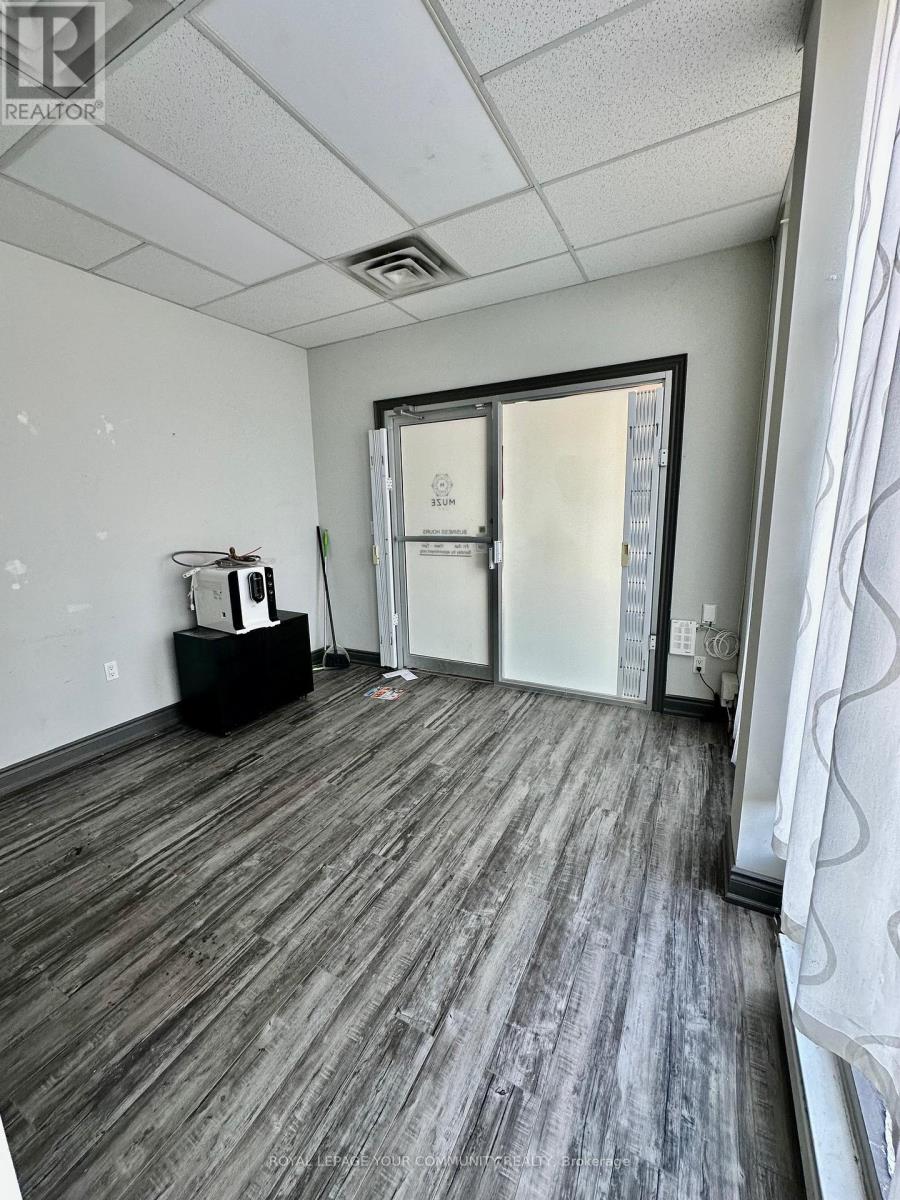 100 S - 80 Finch Avenue W Property Photo 1