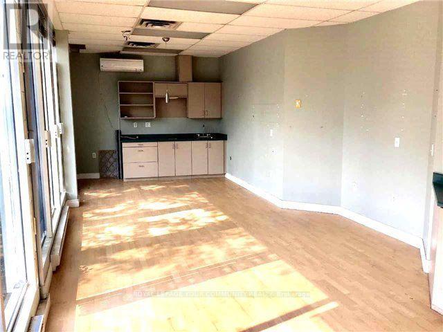 100 S - 80 Finch Avenue W Property Photo 11
