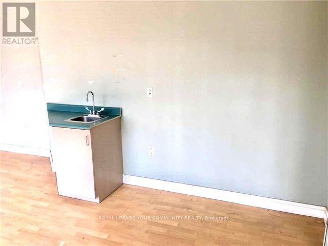 100 S - 80 Finch Avenue W Property Photo 12