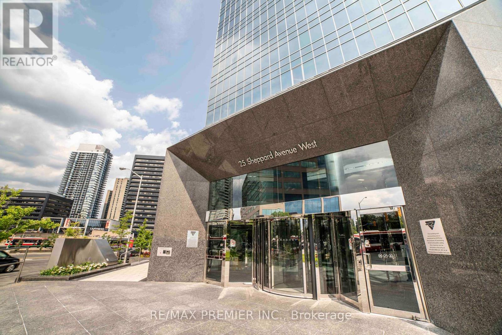 300-22 - 25 Sheppard Avenue W Property Photo 2