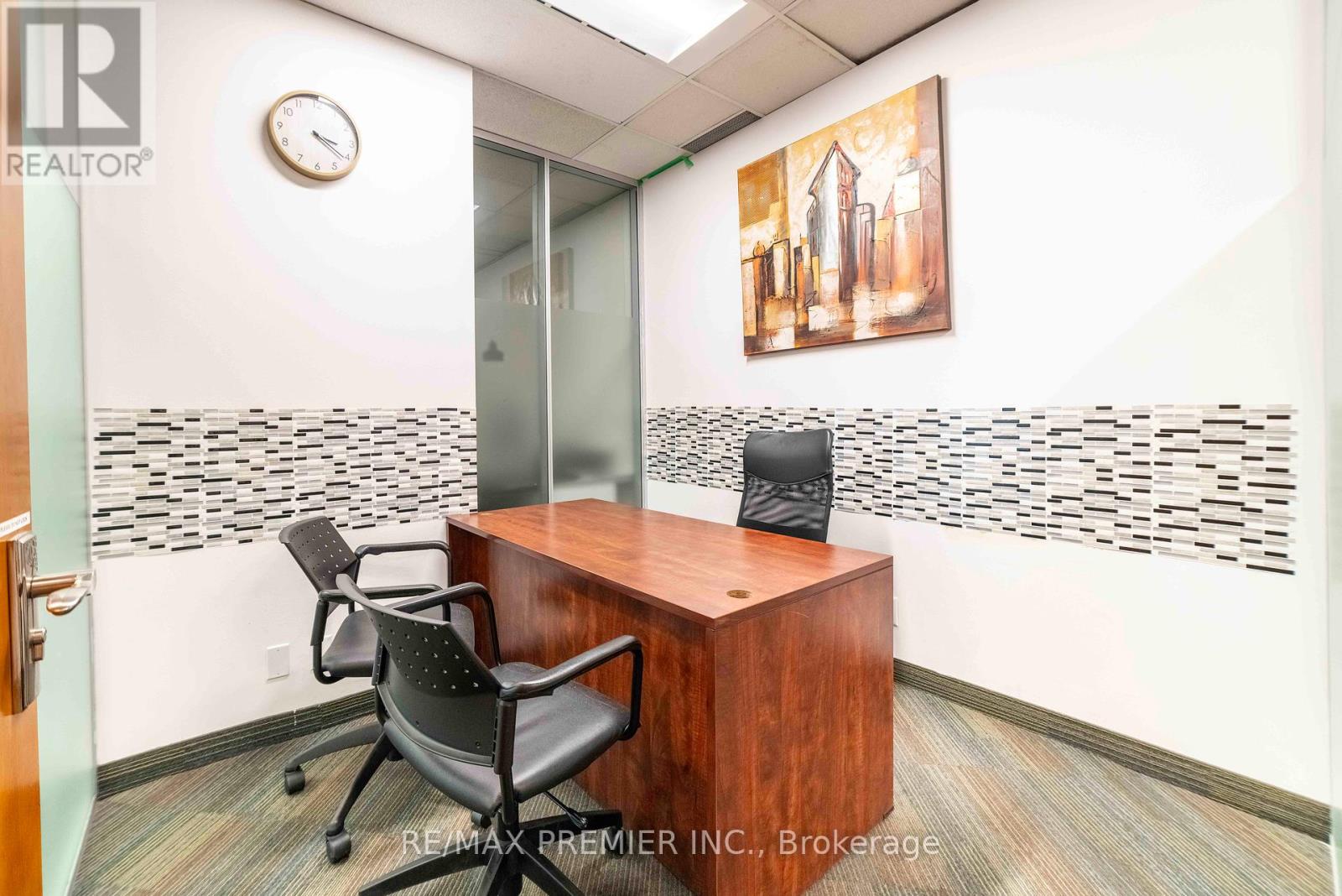 300-22 - 25 Sheppard Avenue W Property Photo 21