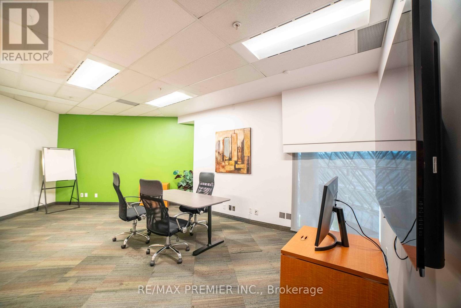 300-22 - 25 Sheppard Avenue W Property Photo 23