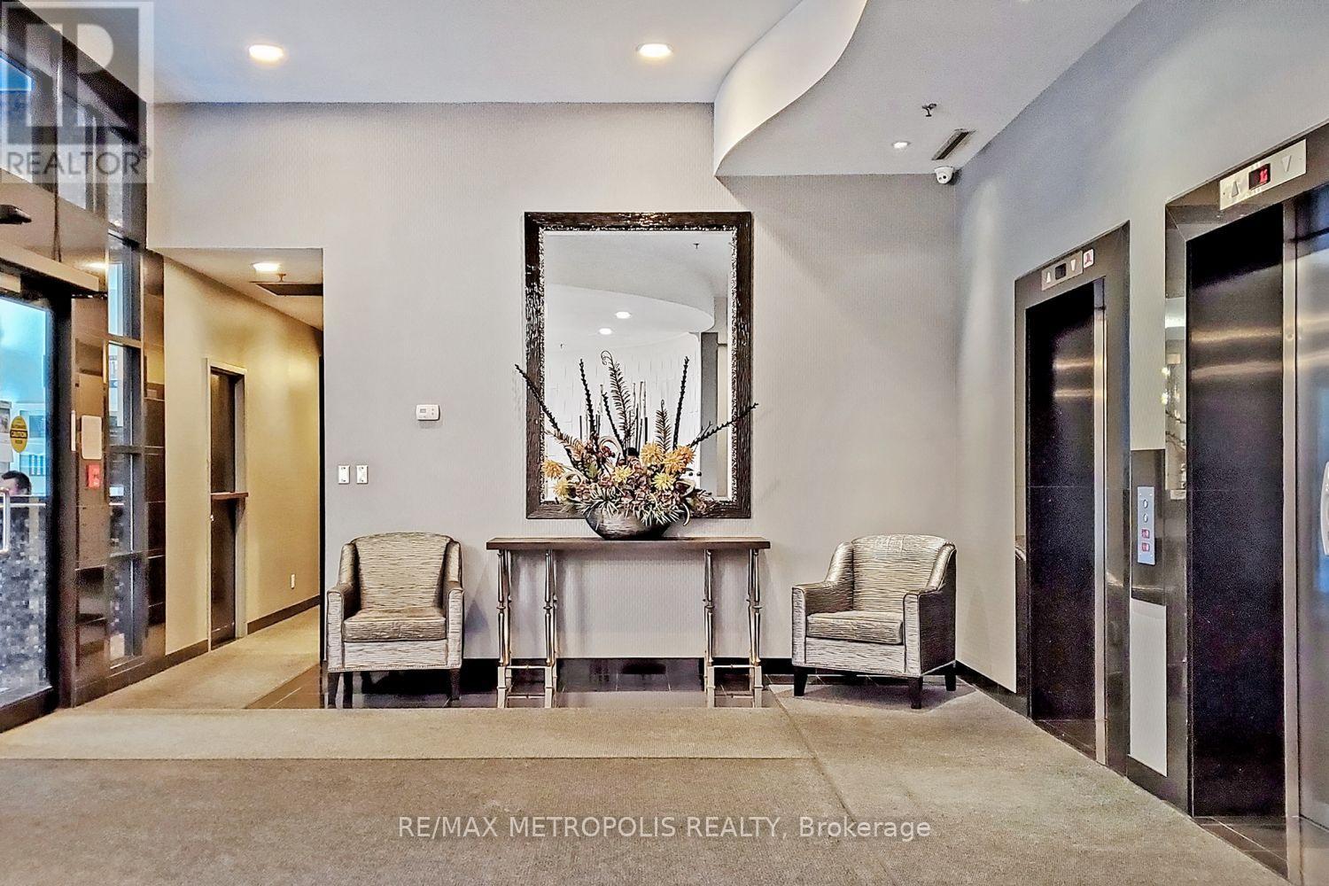 1804 - 7 Carlton Street Property Photo 6