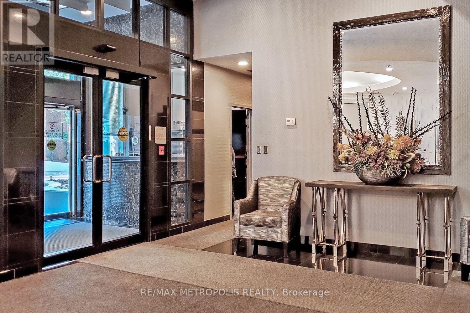 1804 - 7 Carlton Street Property Photo 7