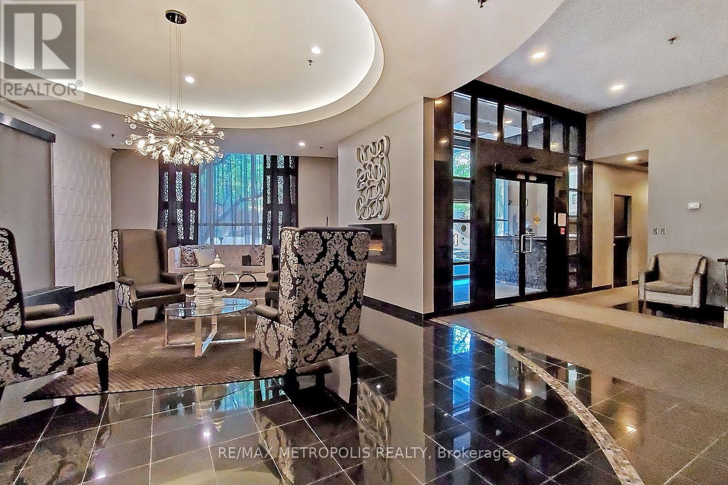 1804 - 7 Carlton Street Property Photo 8