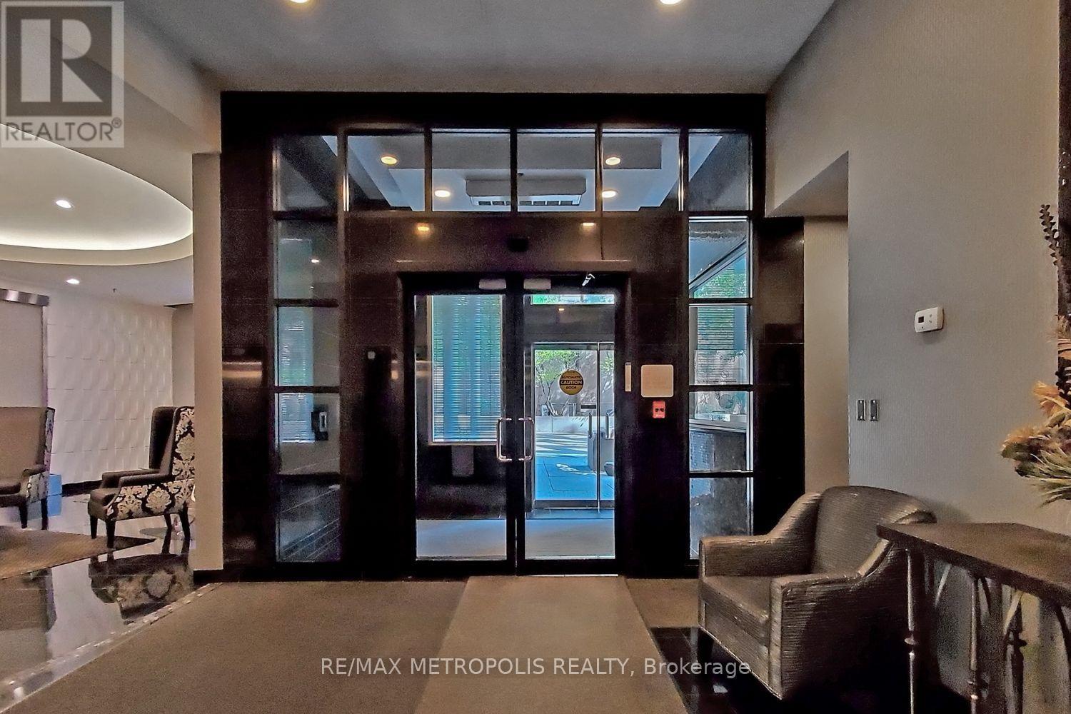 1804 - 7 Carlton Street Property Photo 10