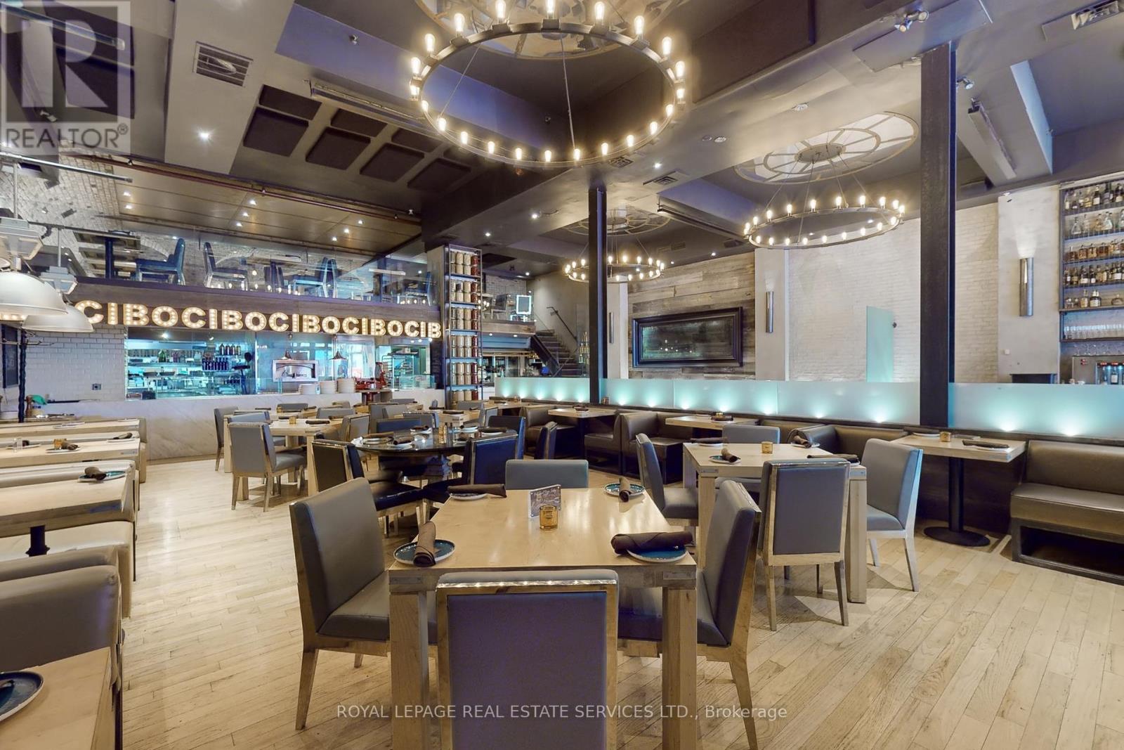 2472 Yonge Street Property Photo 12