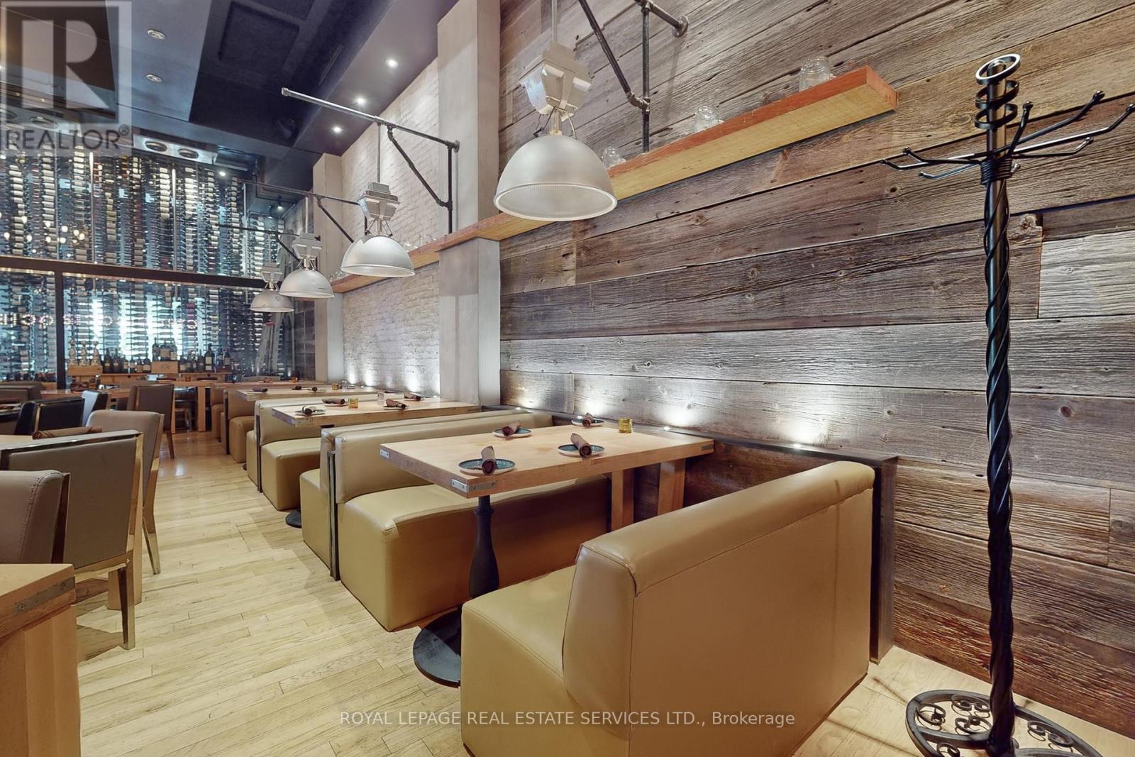 2472 Yonge Street Property Photo 15