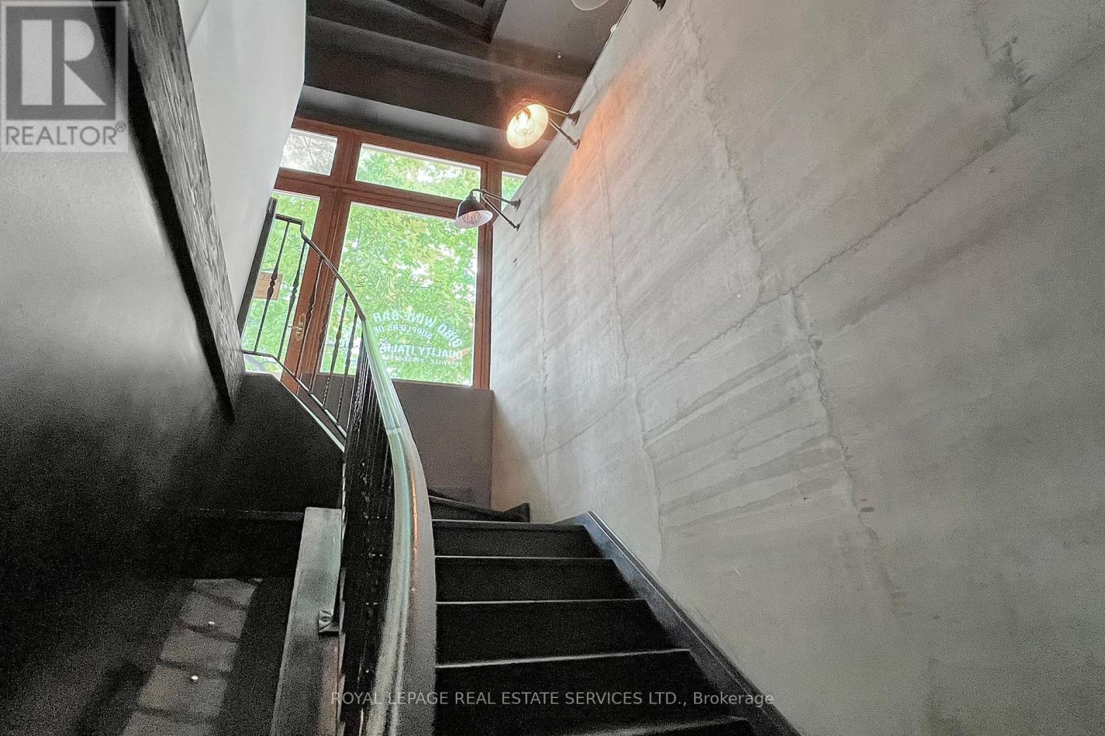 2472 Yonge Street Property Photo 31