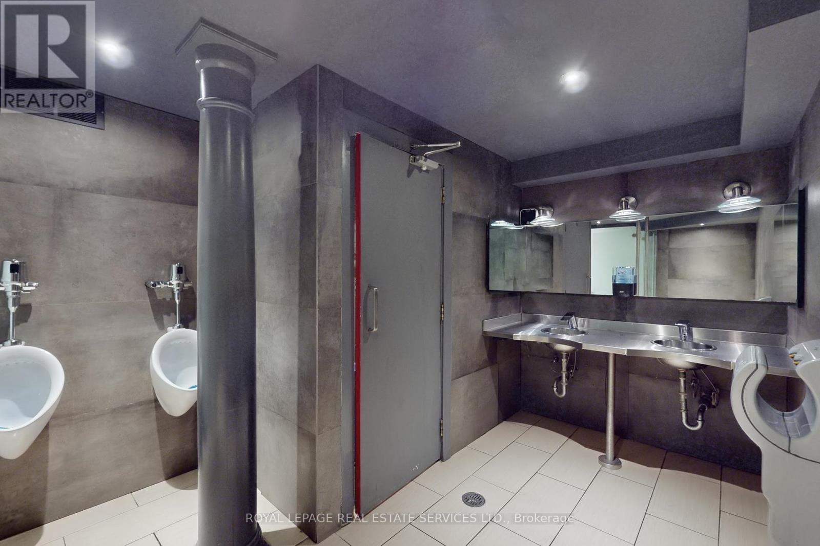 2472 Yonge Street Property Photo 34