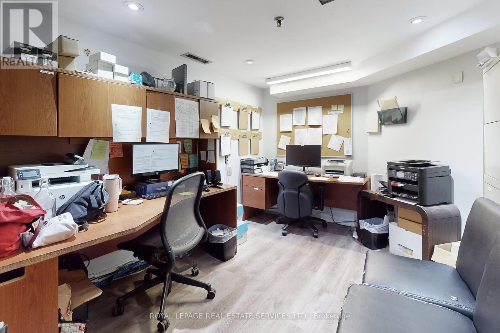 2472 Yonge Street Property Photo 39