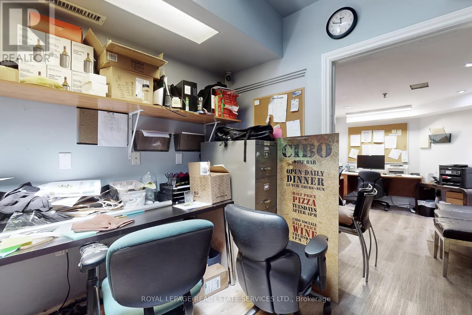 2472 Yonge Street Property Photo 40