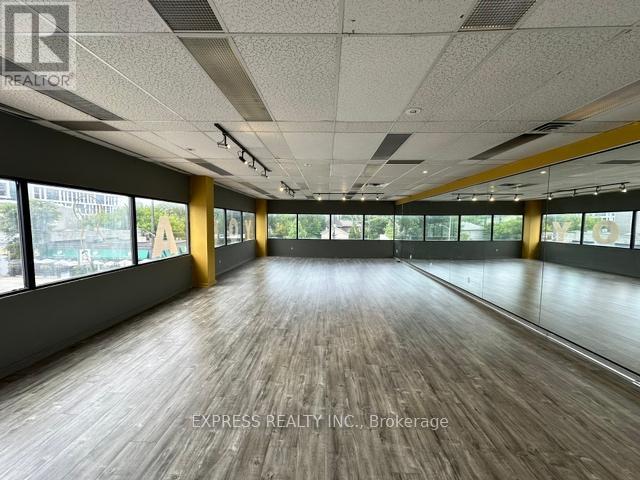 302 - 121 Willowdale Avenue Property Photo 7