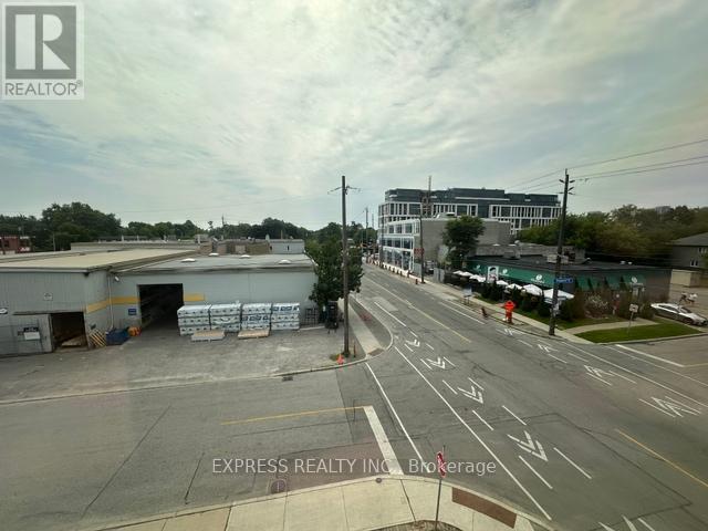 302 - 121 Willowdale Avenue Property Photo 10