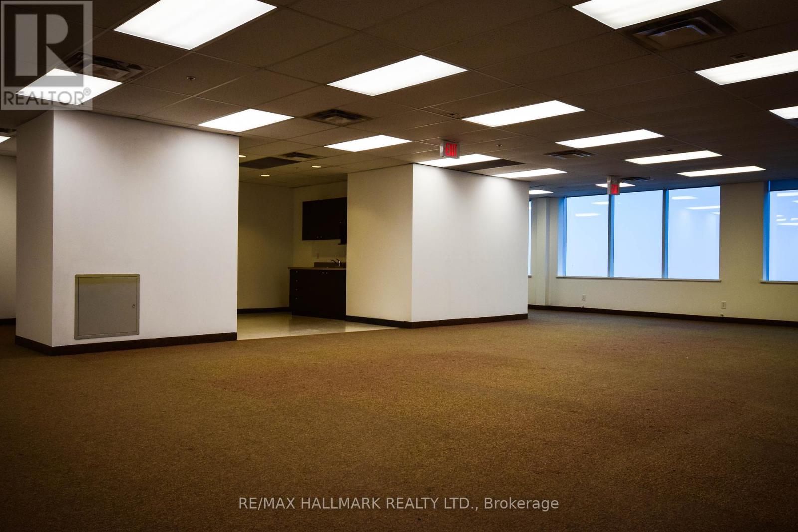 501 - 685 Sheppard Avenue E Property Photo 6