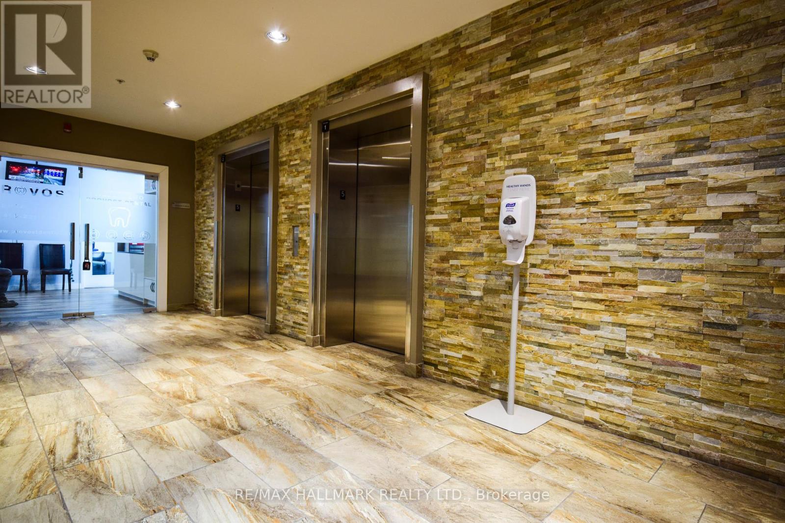 501 - 685 Sheppard Avenue E Property Photo 9