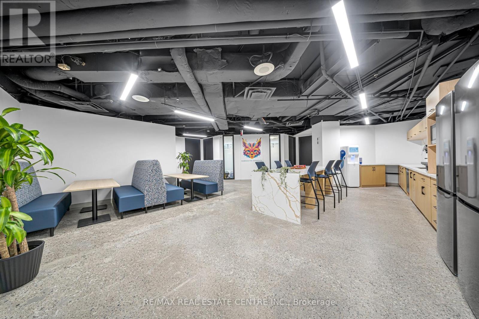 200 F - 5700 Yonge Street Road Property Photo 10