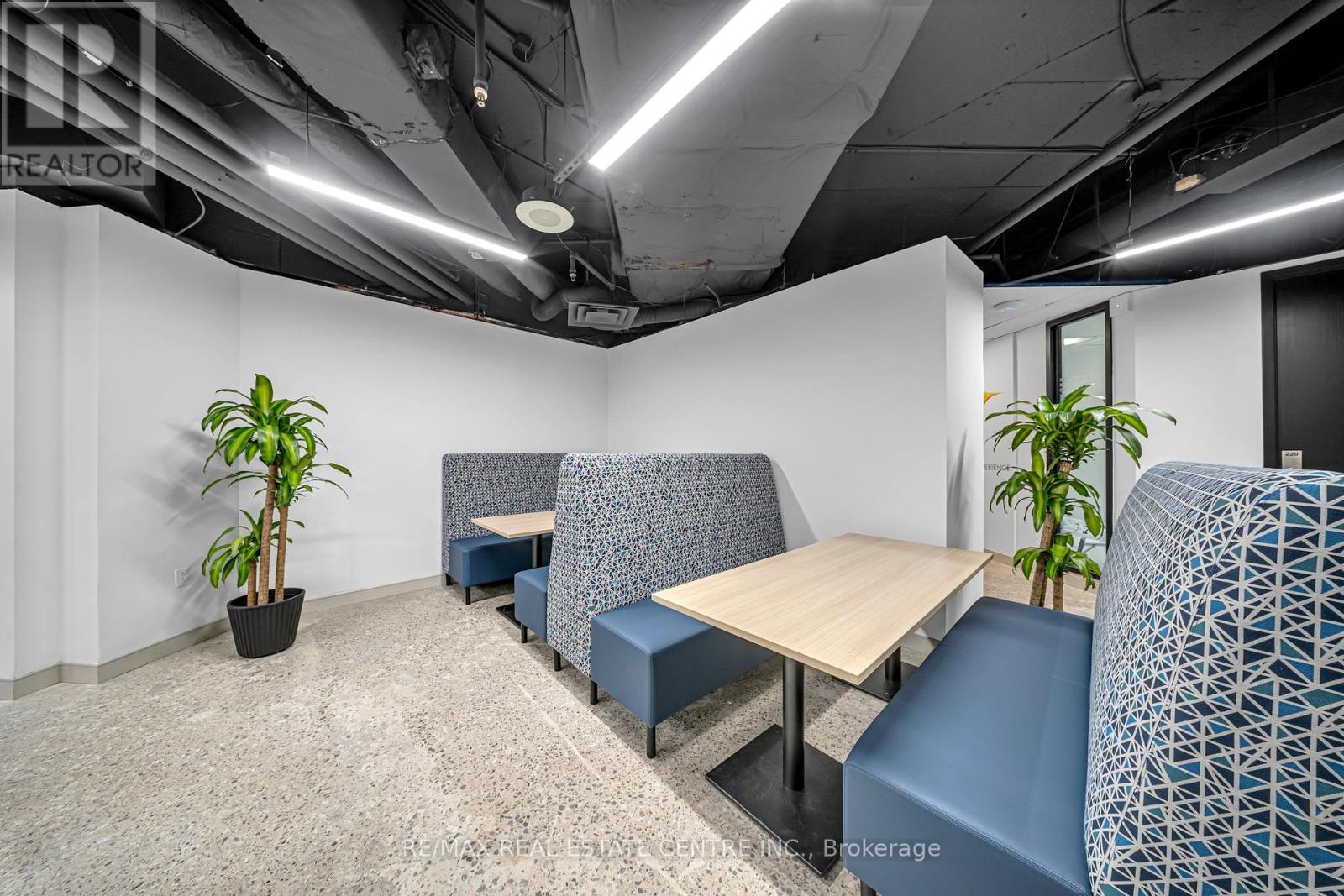 200 F - 5700 Yonge Street Road Property Photo 13