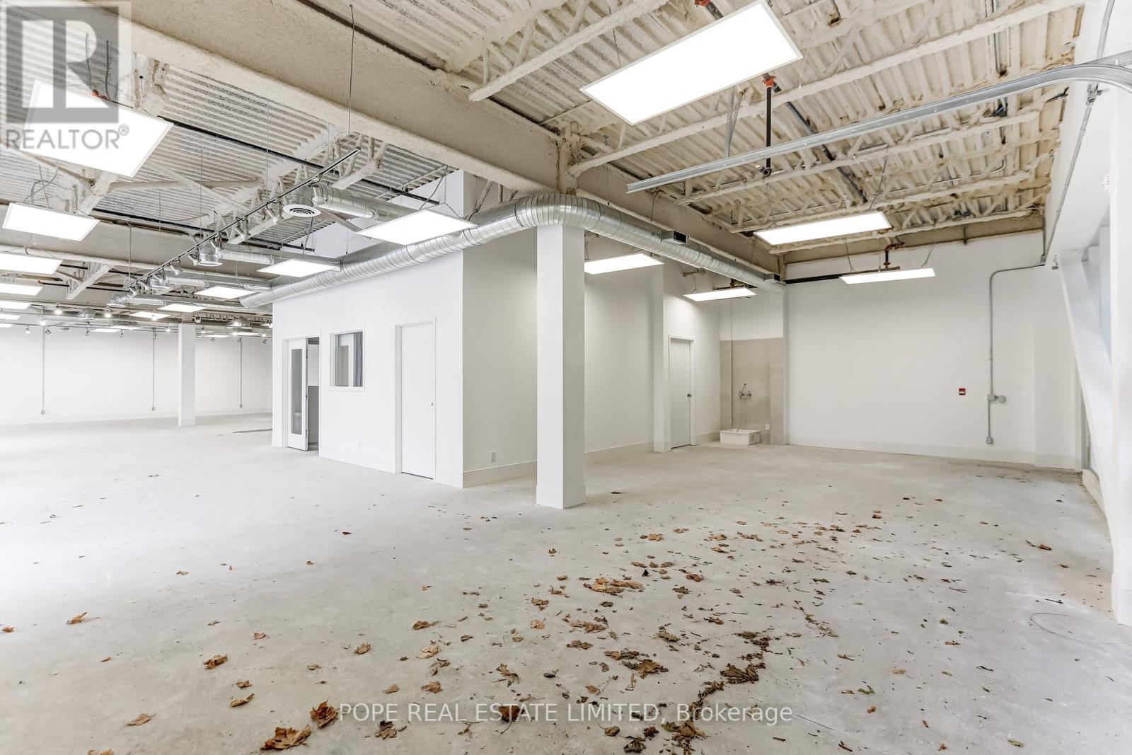 105&106 - 52 Scarsdale Road Property Photo 24