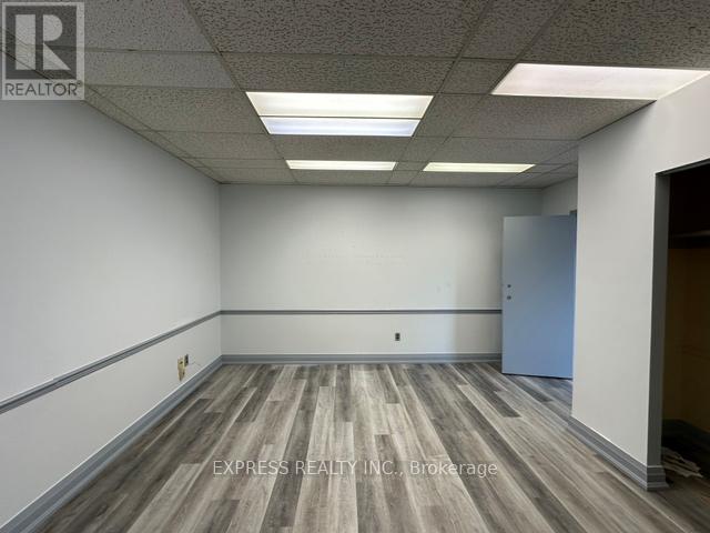 307 - 121 Willowdale Avenue Property Photo 2