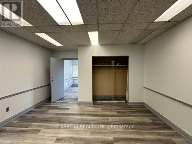 307 - 121 Willowdale Avenue Property Photo 3