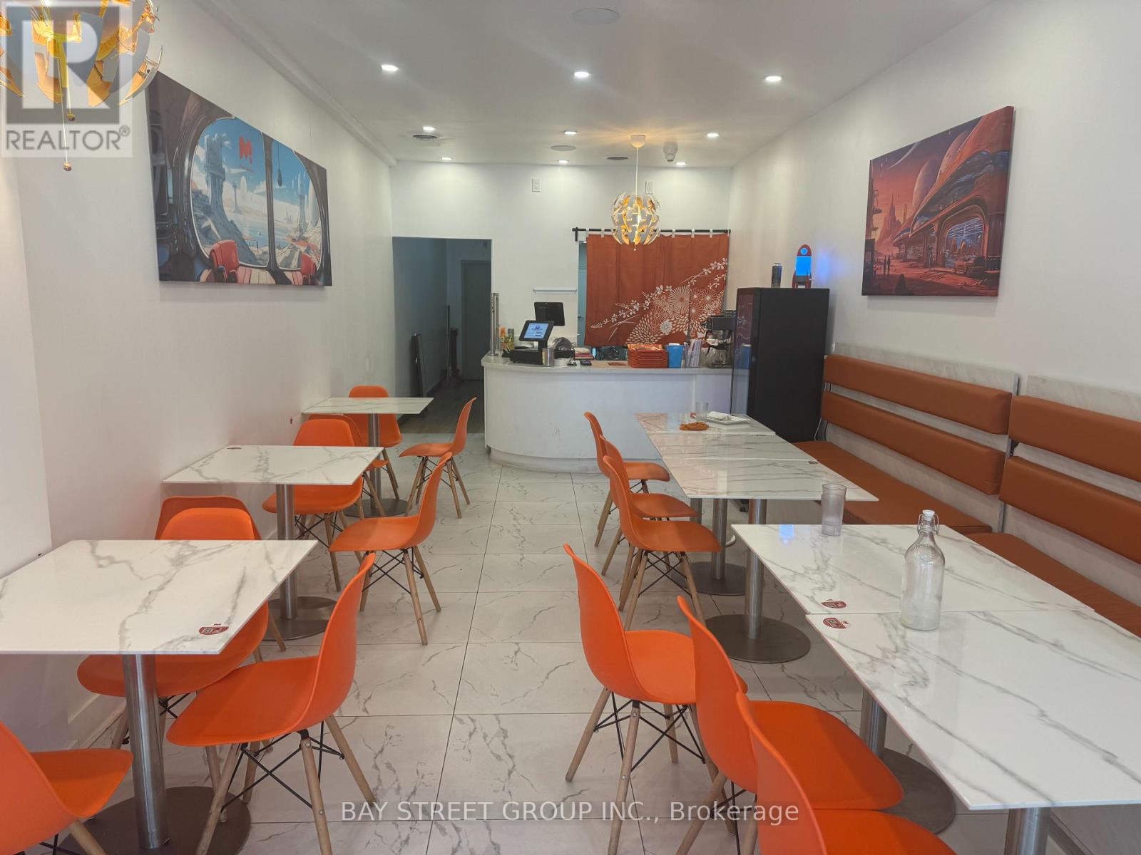 #100 - 510 Yonge Street Property Photo 2