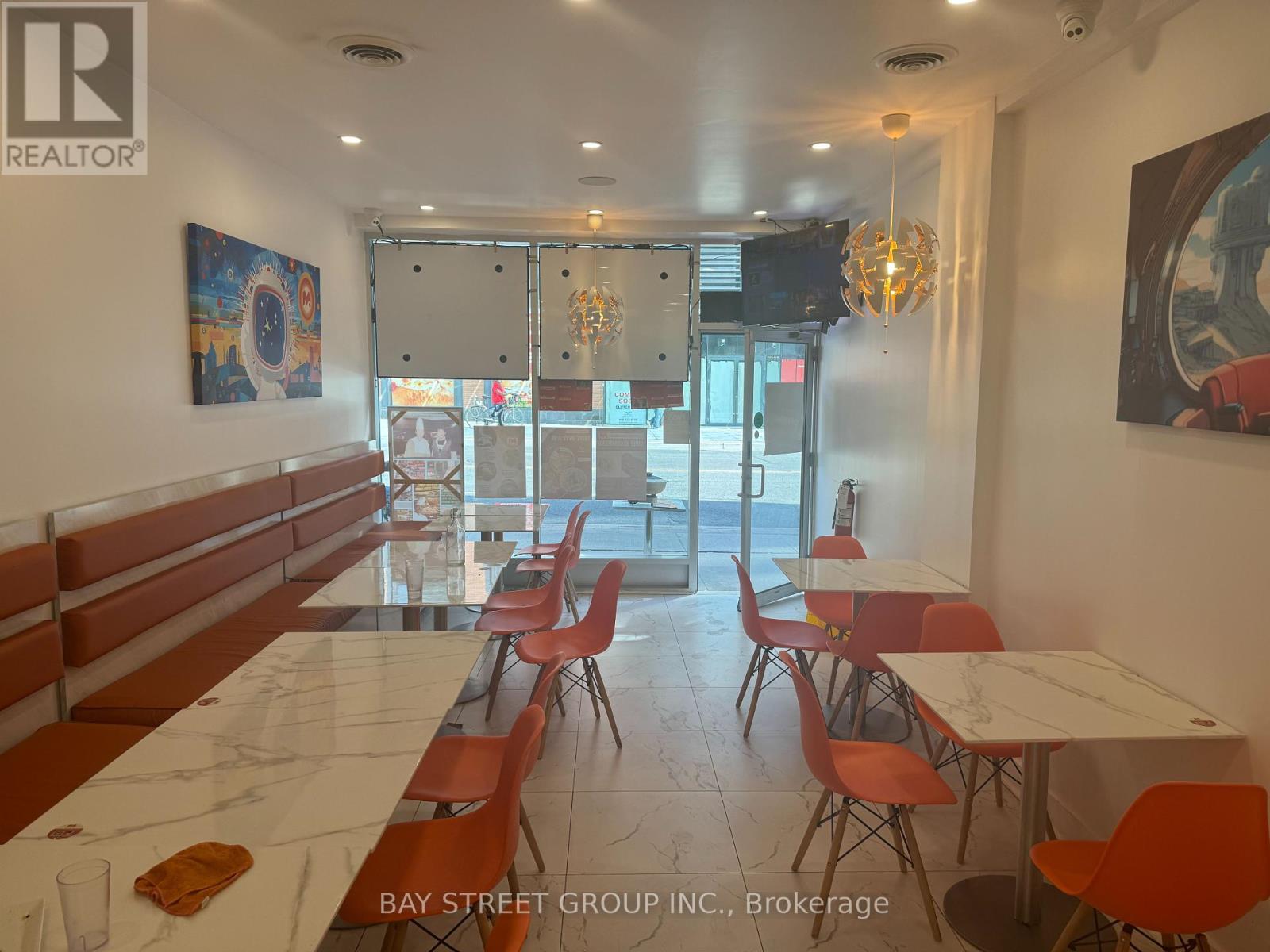 #100 - 510 Yonge Street Property Photo 3