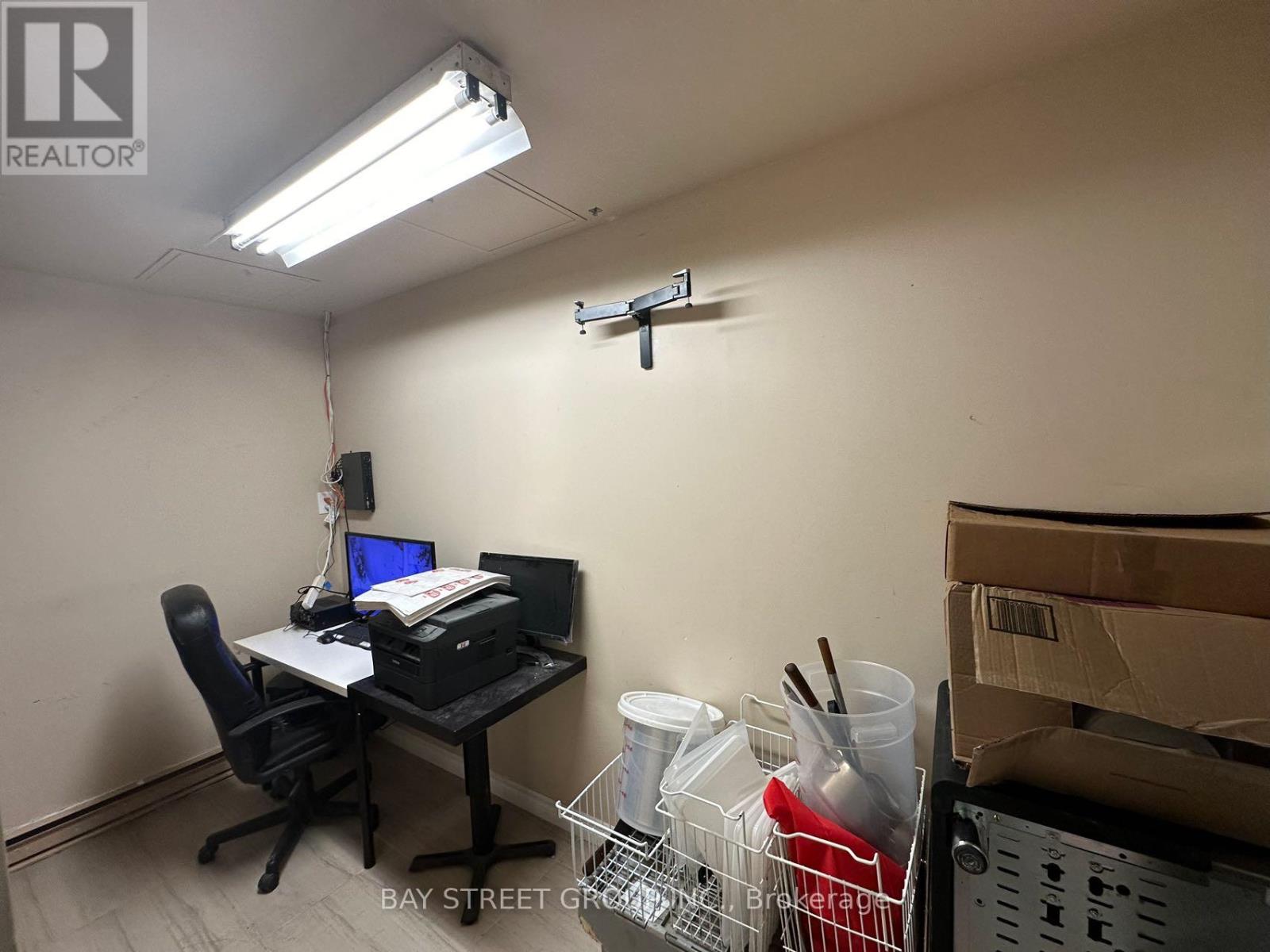 #100 - 510 Yonge Street Property Photo 9