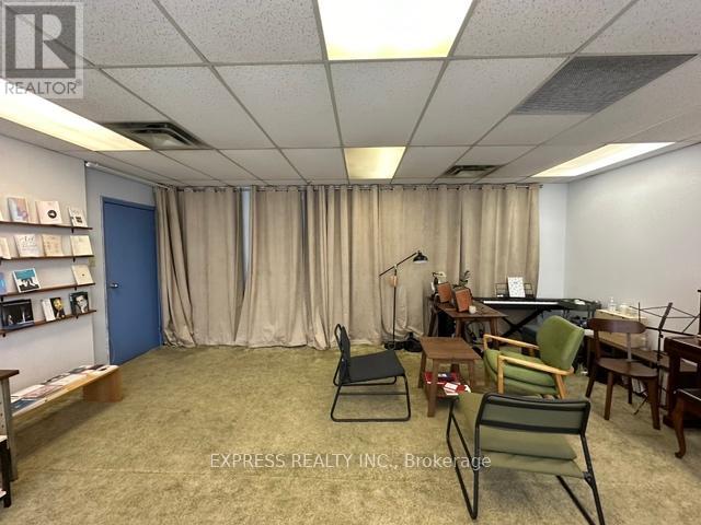 302 - 142 Willowdale Avenue Property Photo 3
