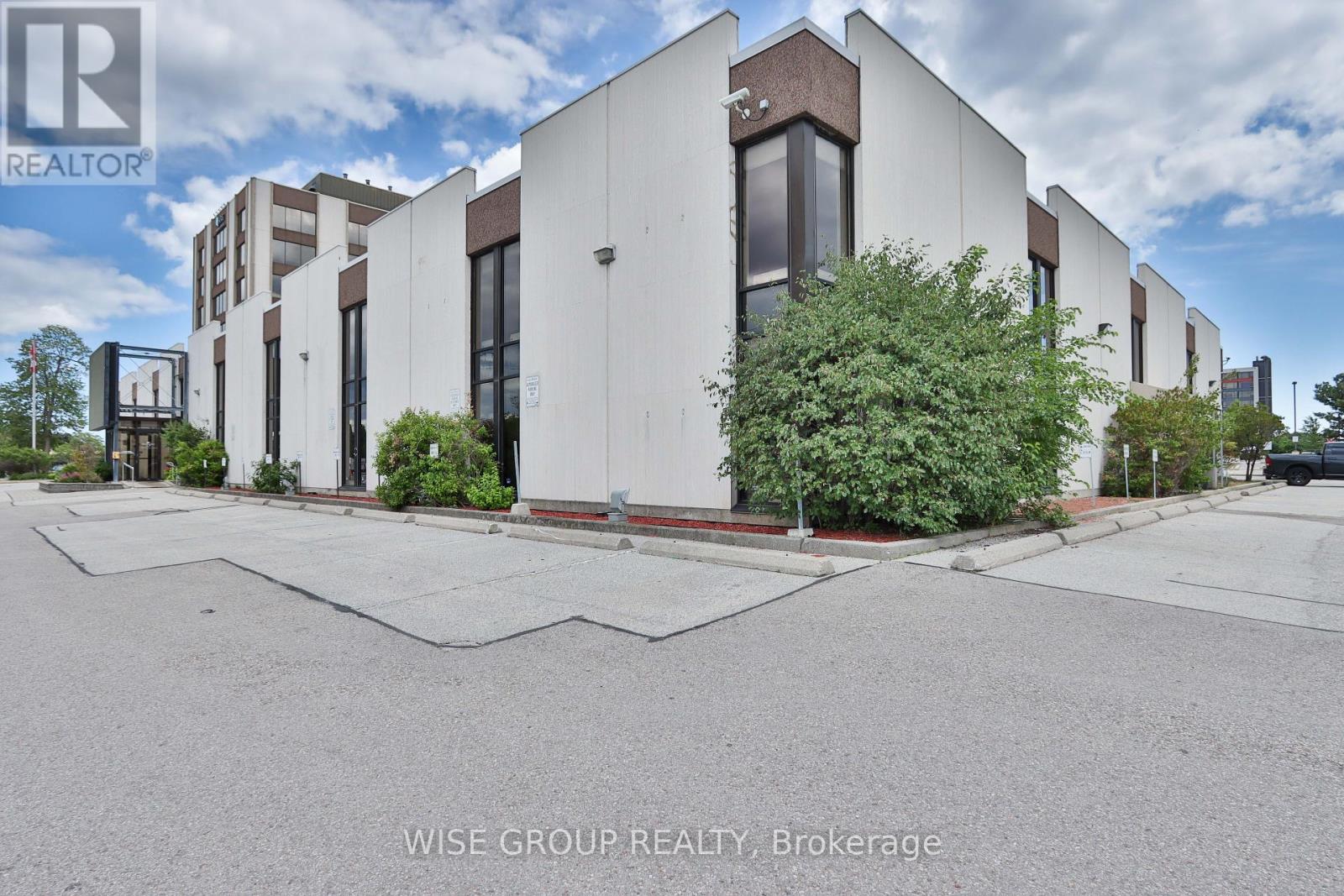 106 - 2450 Victoria Park Avenue Property Photo